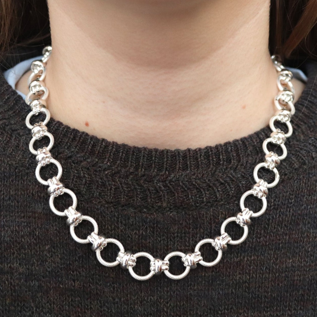 HANDMADE STERLING SILVER CIRCULAR LINK NECKLACE CHUNKY ON MODEL