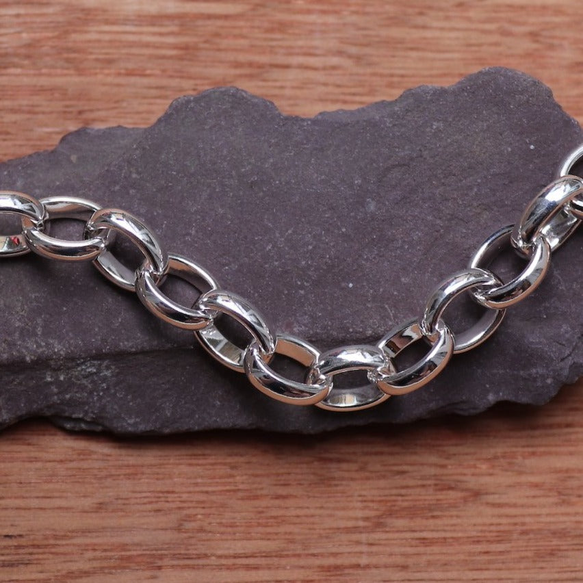 Oval Belcher Bracelet - Aspire Jewellery