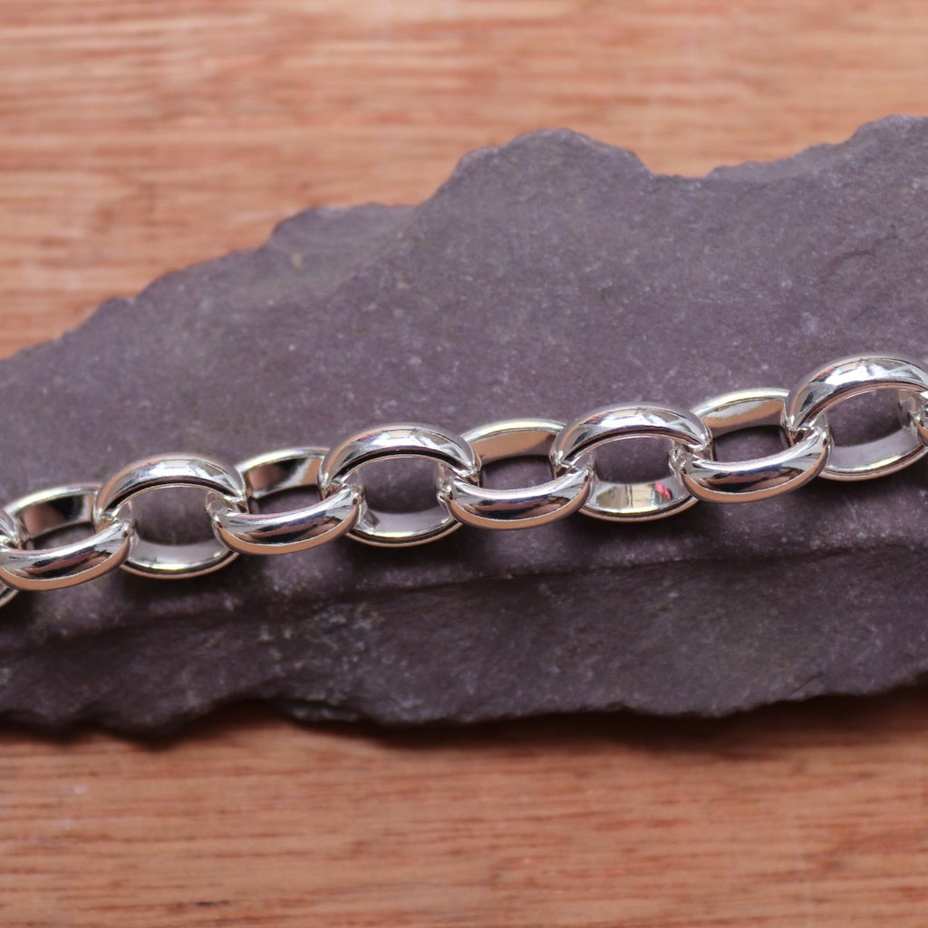 Oval Belcher Bracelet - Aspire Jewellery